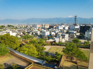 甲府城　天守台から望む