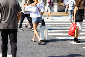 スクランブル交差点　歩行者